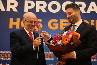 KAĞITHANE İÇİN BÜYÜK EMEKLER VEREN NAZMİ TORO, SON YOLCULUĞUNA UĞURLANDI